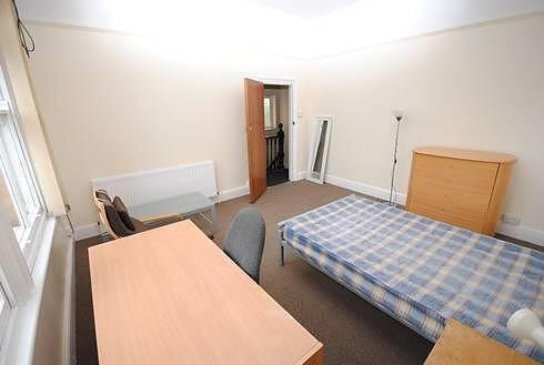 House in Leicester - View 4