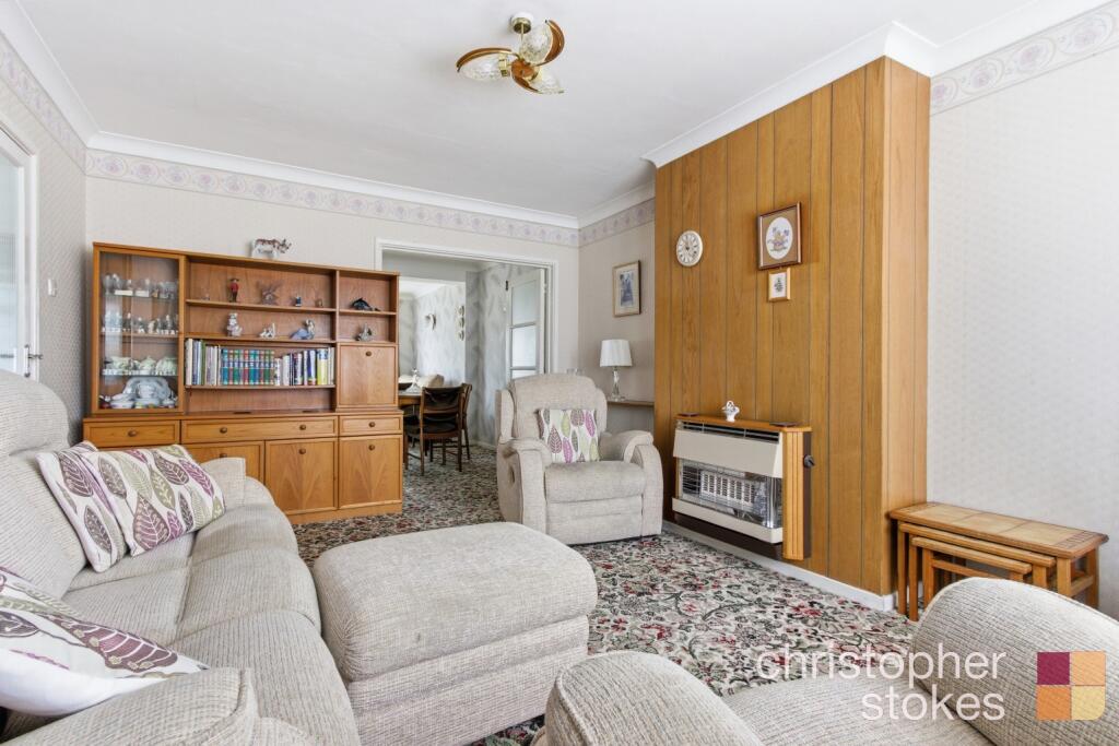 Rushleigh Avenue, Cheshunt,Hertfordshire, EN8 8PU photo 4