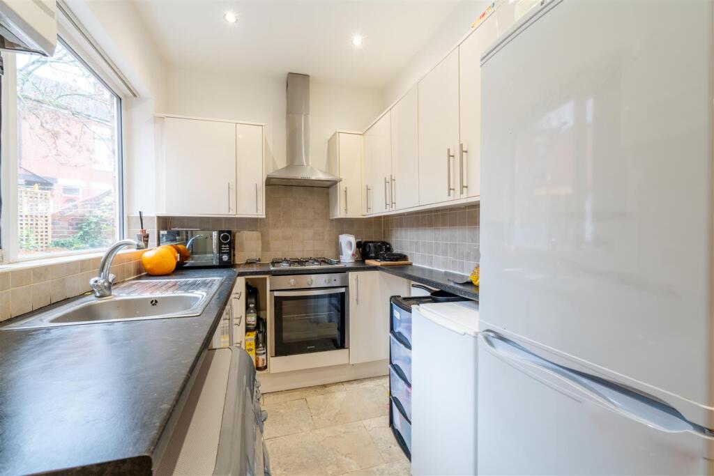 House in Sheffield, Little Sheffield, Highfield - View 5