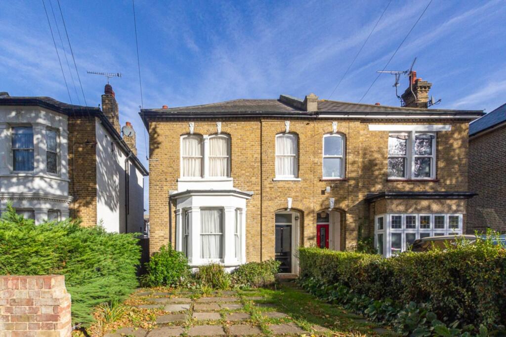 3 Bedroom Semi-Detached in SS1 1HB