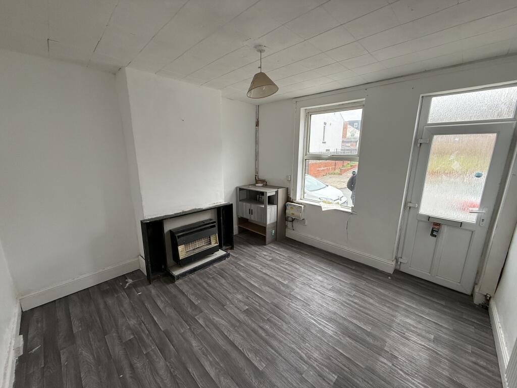 House in Nottingham - View 3