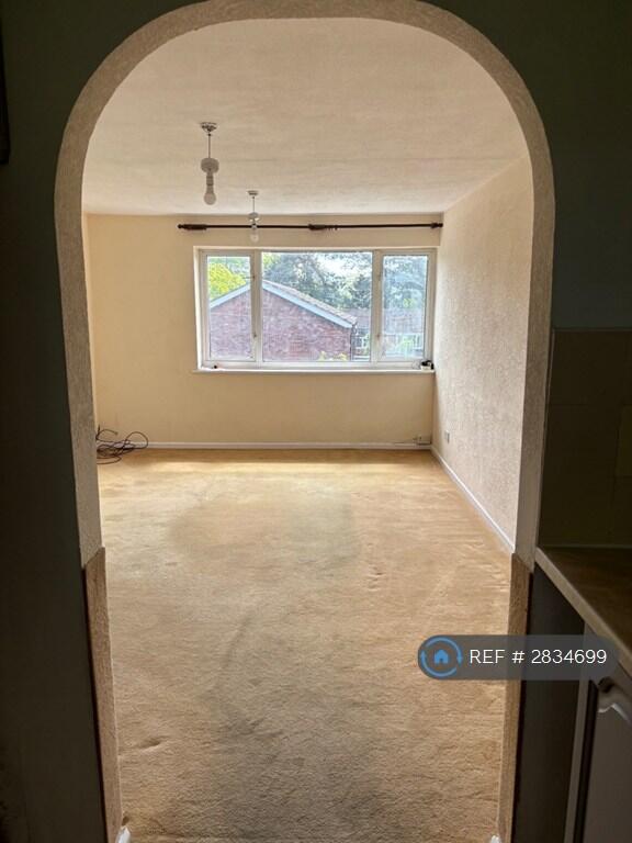 Firsholm Close, Sutton Coldfield, B73 – další