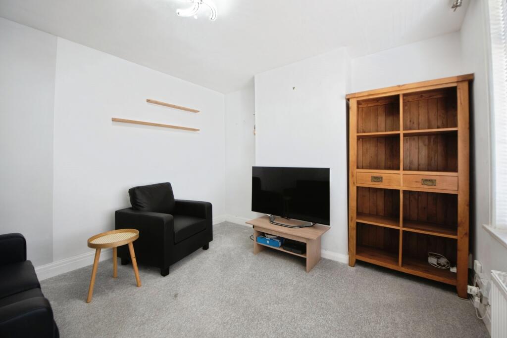 House in Portsmouth - View 5