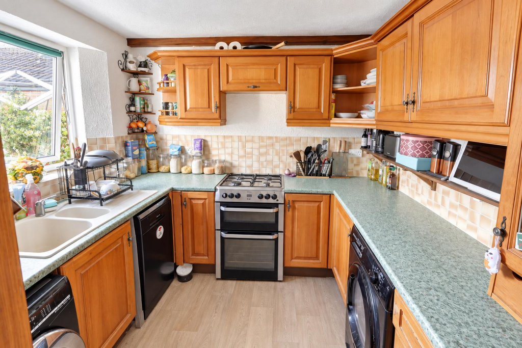 House in Gloucester - View 3