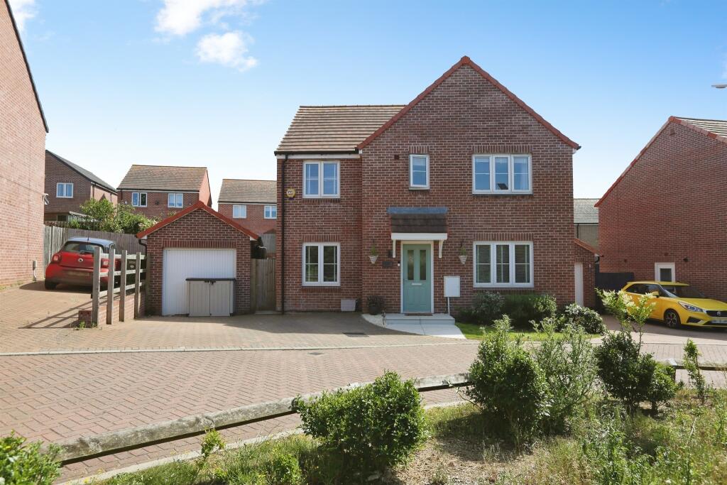 Main image of property: Holloway Mews, Fair Oak, Eastleigh