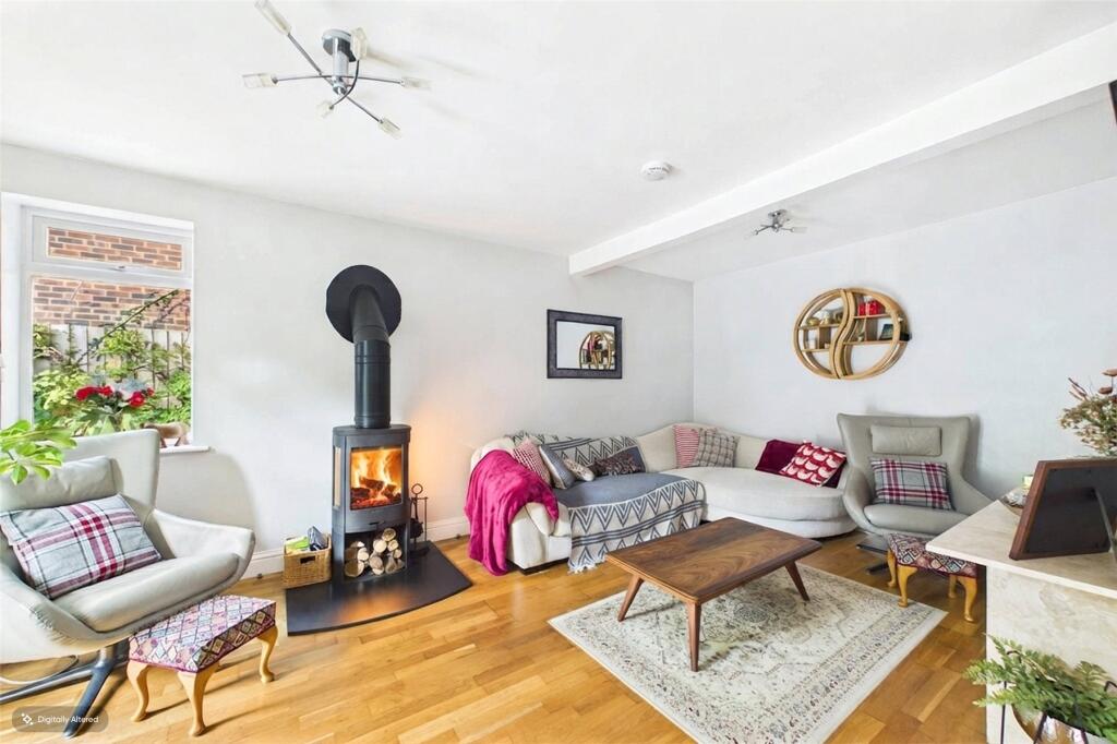 House in Surrey Heath, Lightwater, Windlesham - View 3