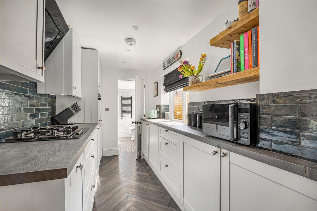 Main image of property: Victoria Street, Reading