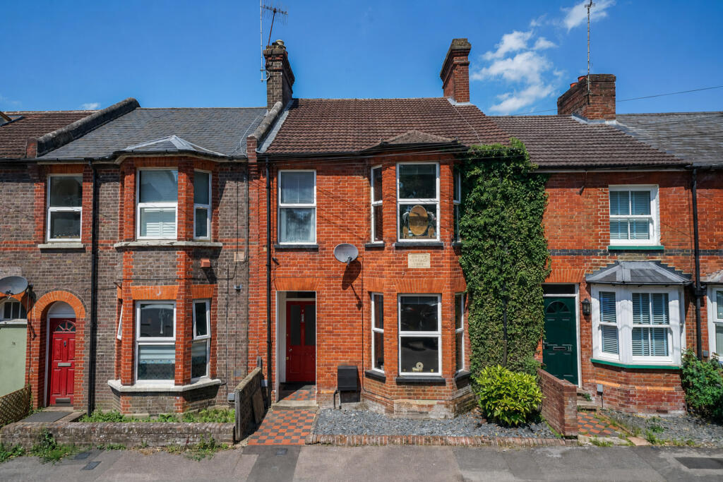 Main image of property: Christchurch Road, Old Town Borders, Hemel Hempstead, Hertfordshire, HP2 5BX