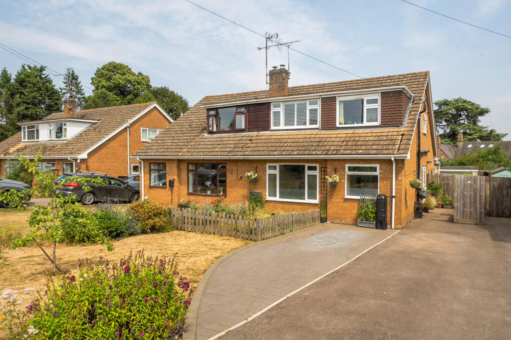 Main image of property: The Close, Chipping Warden, OX17