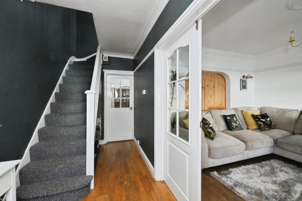 House in Enfield - View 2