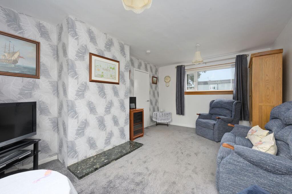 House in Falkirk, Clackmannanshire - More