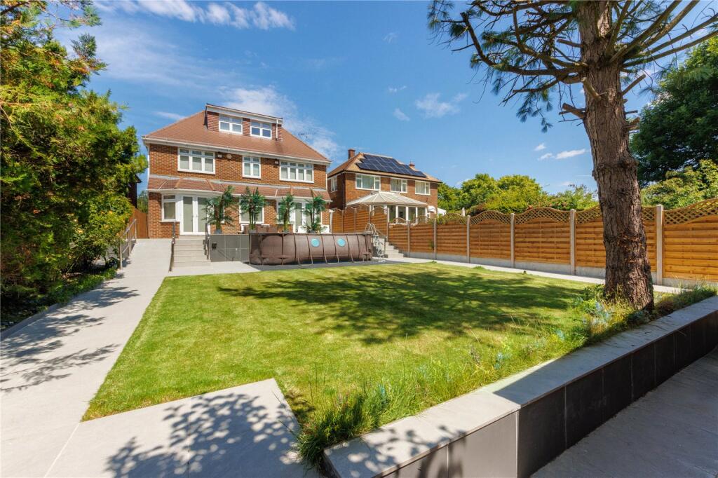 Main image of property: Newberries Avenue, Radlett, Hertfordshire, WD7