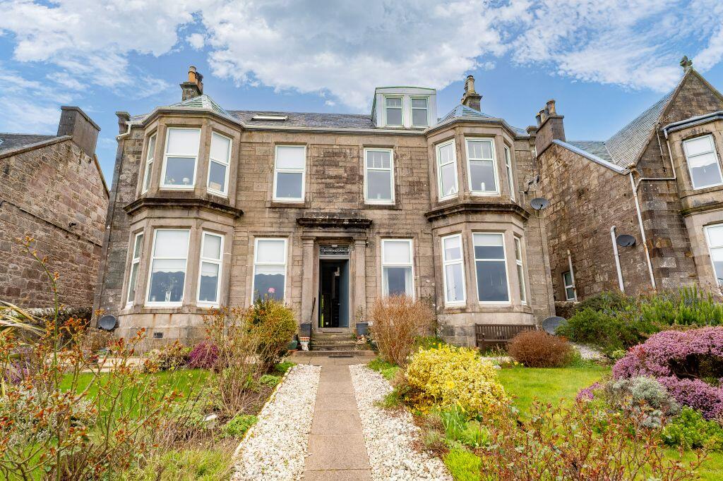 Main image of property: "Dunvegan"
1/R 13, West Bay, Isle Of Cumbrae, KA28 0EZ
