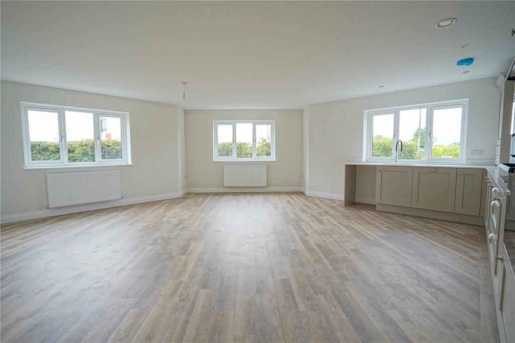 Apartment in Rotherham, Wickersley - View 3