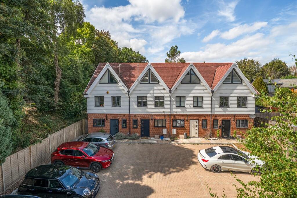 Main image of property: Maidstone Road, Wrotham Heath, Sevenoaks
