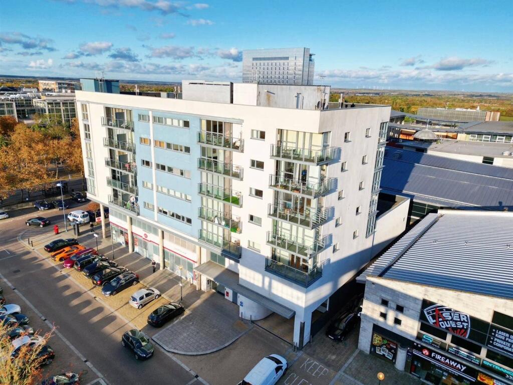 Main image of property: Lower Twelfth Street, Milton Keynes, Buckinghamshire, MK9