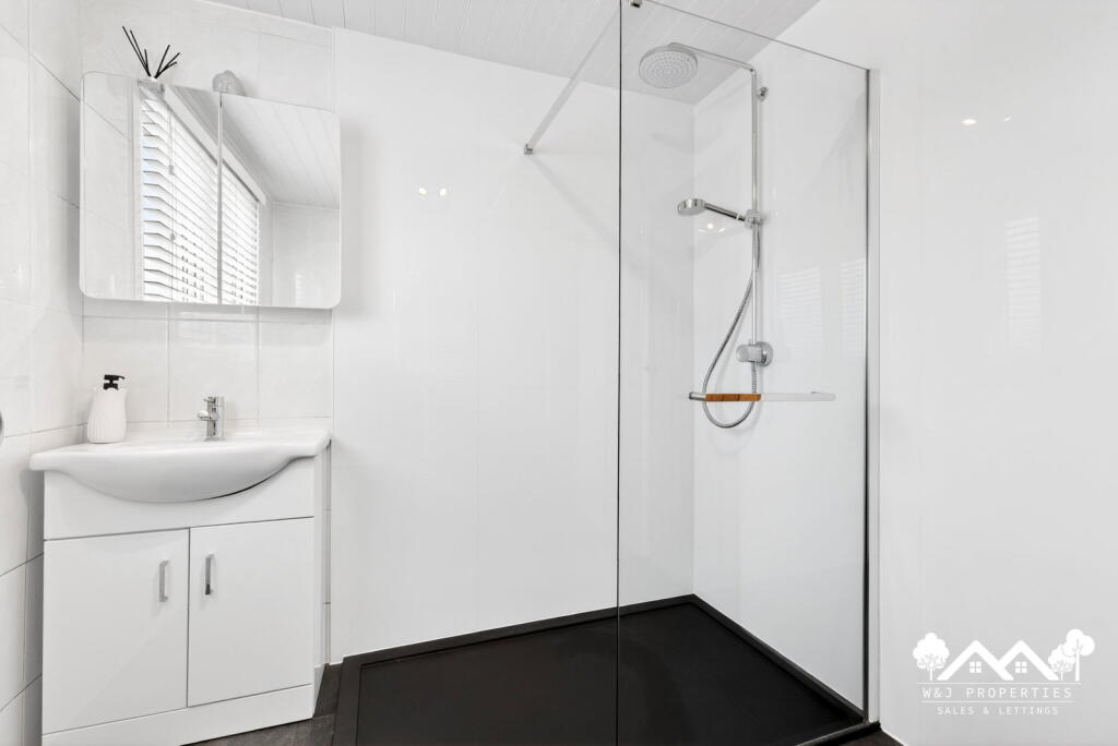 Additional image 21 of Kings Drive, Hoddlesden, Darwen, BB3 3RB