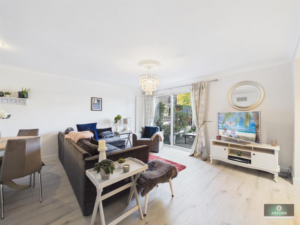 House in Redhill - View 5