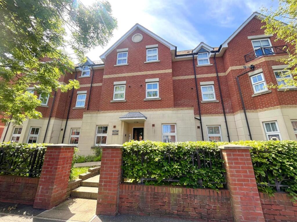 Apartment in Dorchester