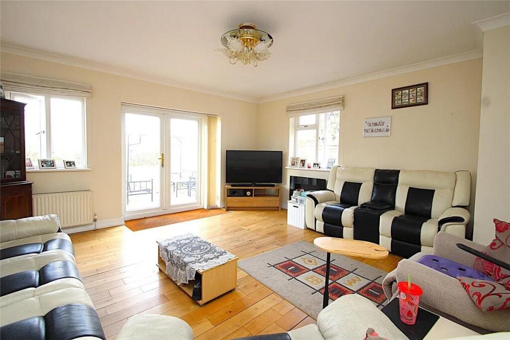 Molesey Road, Hersham, Walton-On-Thames – pohled 4