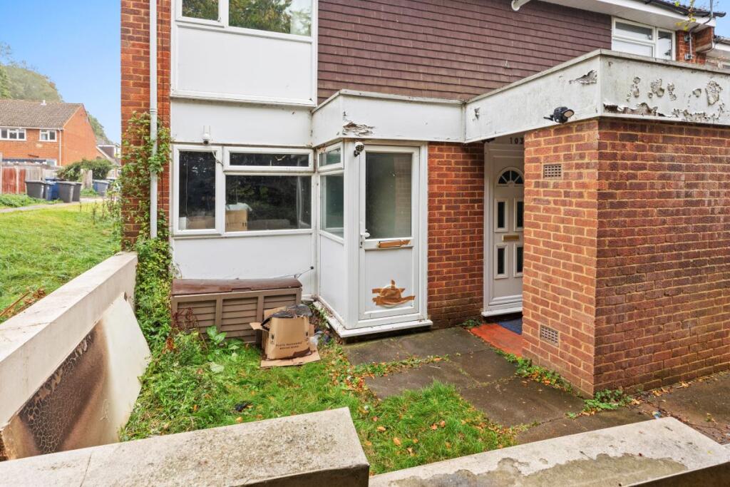 Main image of property: 101 Clearbrook Close, High Wycombe, Buckinghamshire, HP13 7BS