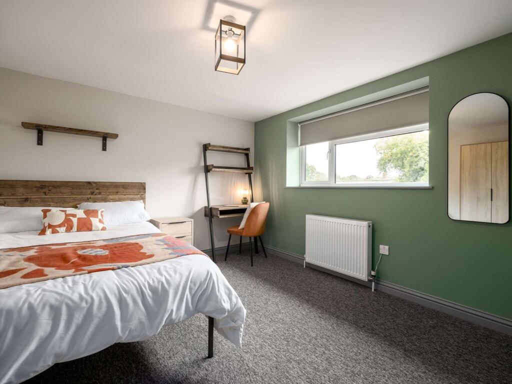 Main image of property: Cornwallis Close