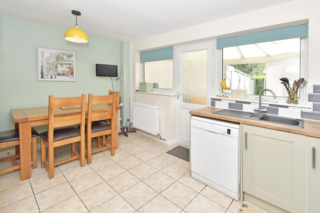 Barncroft Road, Chell Heath, Stoke-on-Trent photo 5