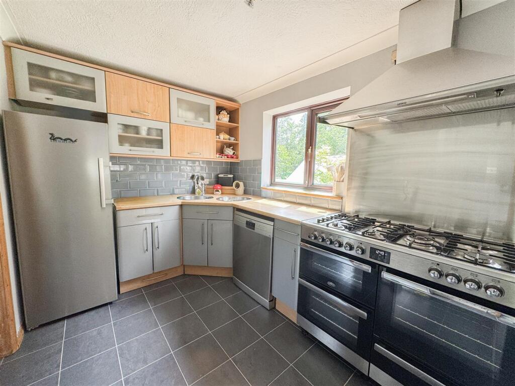 House in St. Leonards-on-Sea, Tilekiln - More