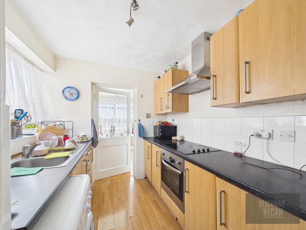 Apartment in Coventry, Willenhall - View 2