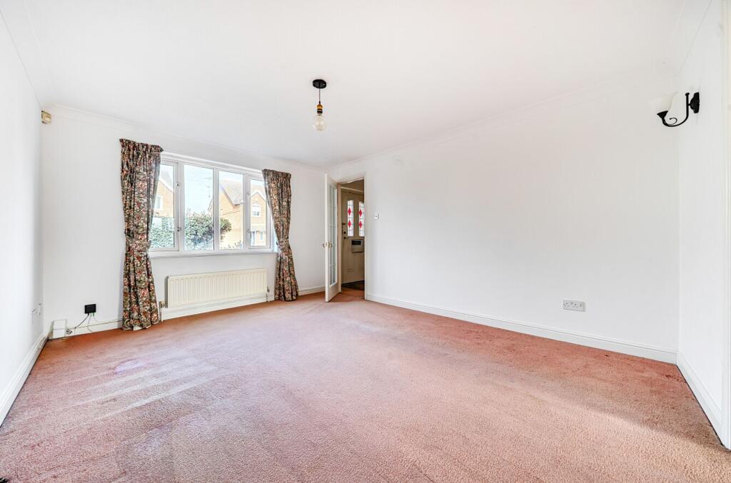 House in Chichester, Selsey - More