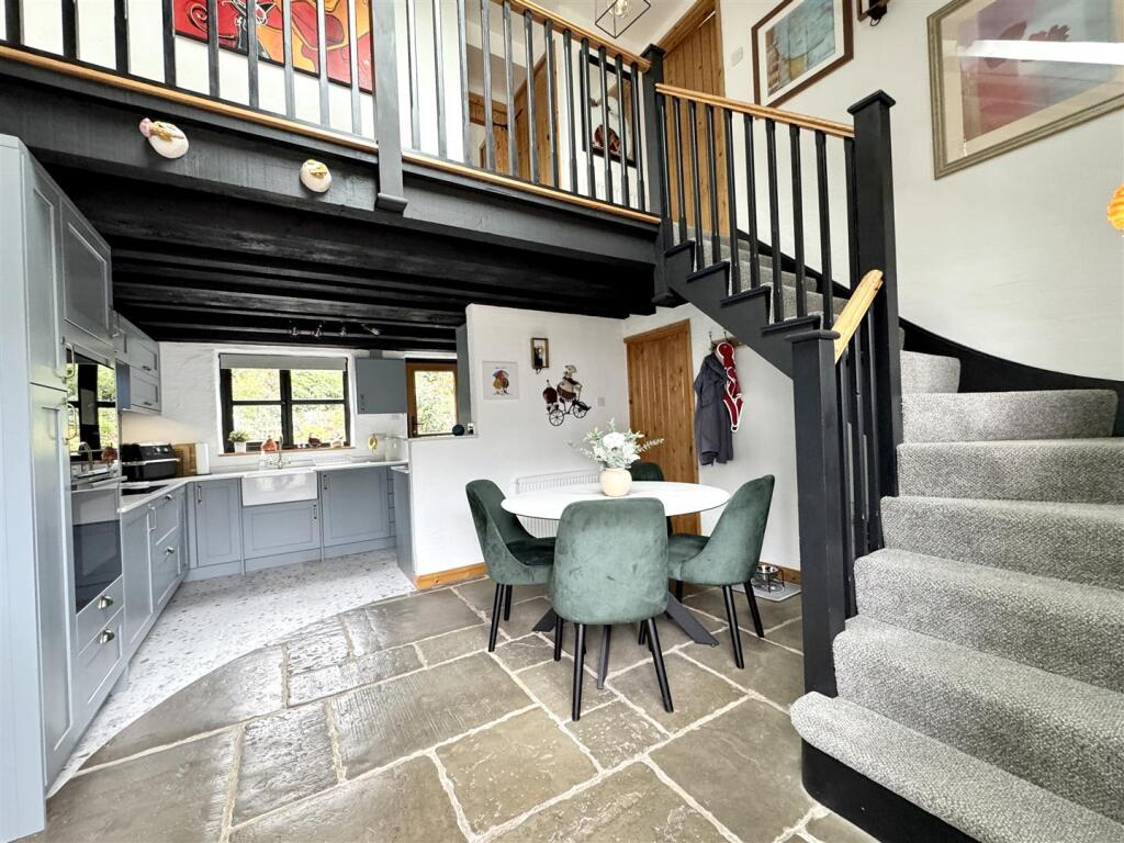 House in Truro - View 3