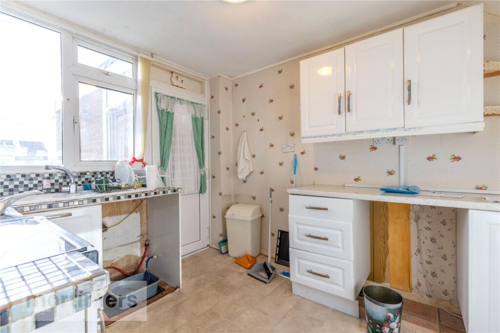 Queens Road West, Accrington, Lancashire, BB5 – další