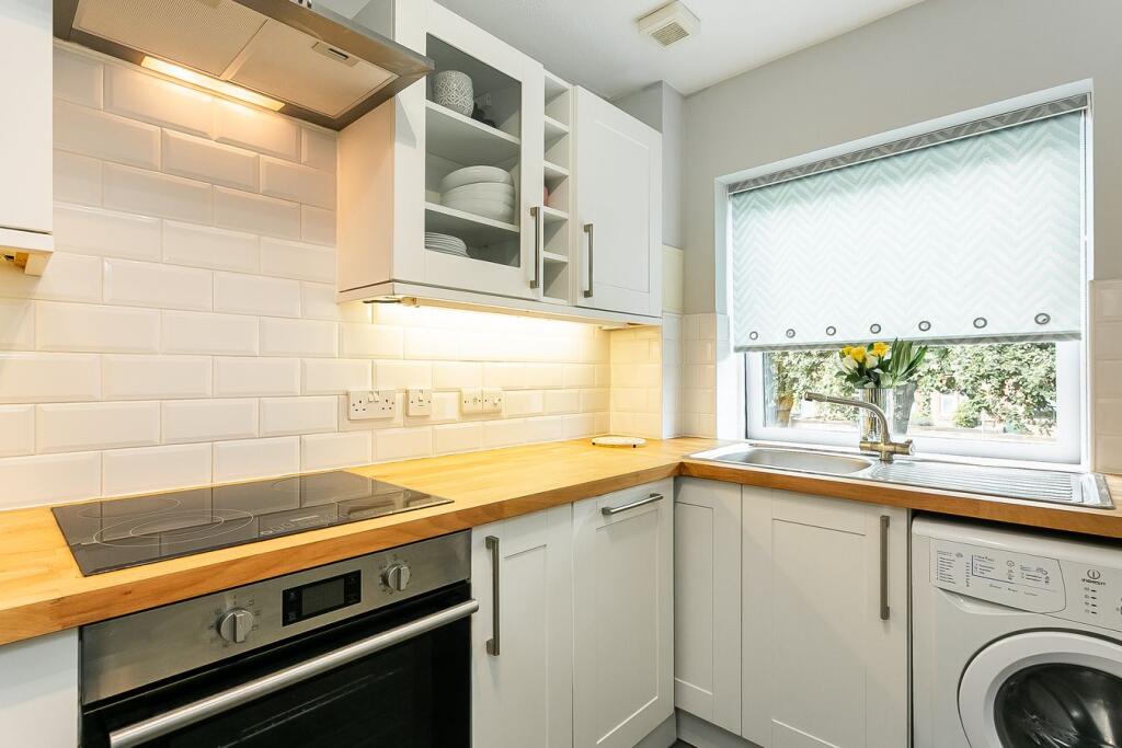 Apartment in Edinburgh, Moat, Hutchison/Chesser - More