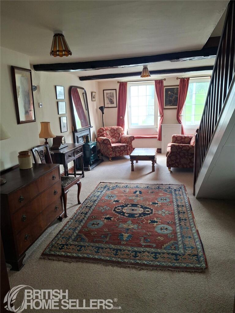 House in Lancaster, Burton-in-Kendal - More