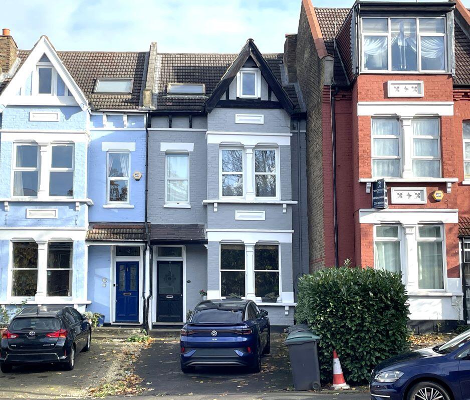 Main image of property: 90 Colney Hatch Lane, Muswell Hill, N10 1EA