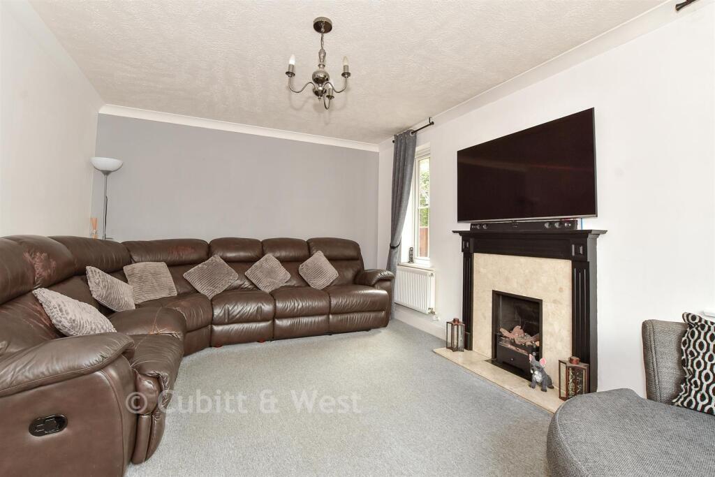 House in Horsham, Ashington - View 5