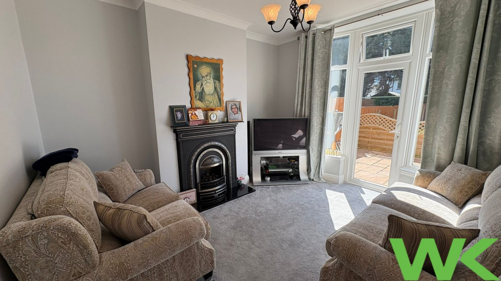 House in Sandwell, West Midlands - More