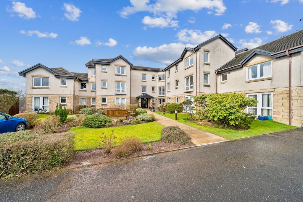 Main image of property: Flat 28 Kings Court, Helensburgh, G84 8EF