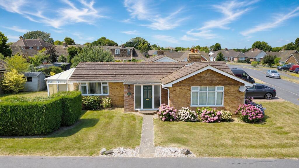 Main image of property: Fieldway, Broad Oak