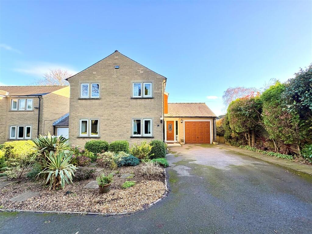4-bed detached on Highbury Court, Lower Edge Road, Brighouse, £399,950