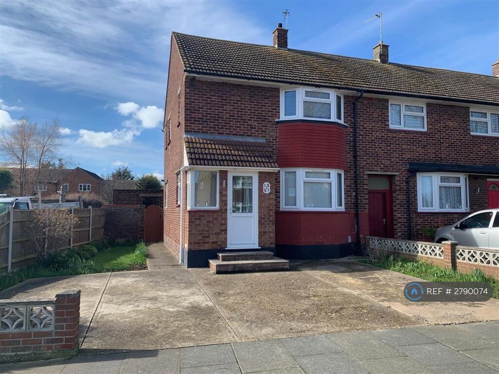 Main image of property: Newington Avenue, Southend-On-Sea, SS2