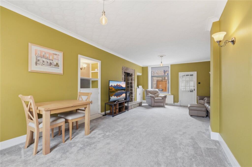 House in Pendle, Barnoldswick - More