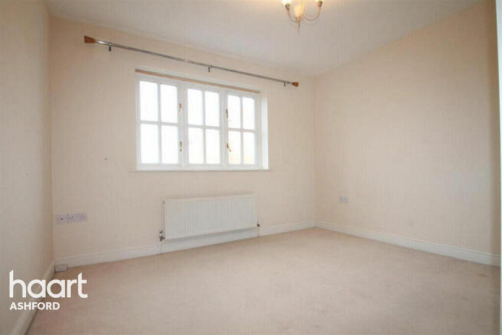 Fairview Drive, Ashford photo 5