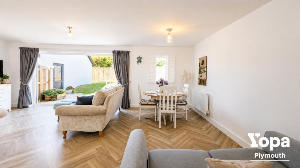 House in South Hams, Brixton - View 4