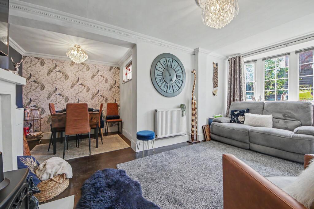 House in Southampton - More