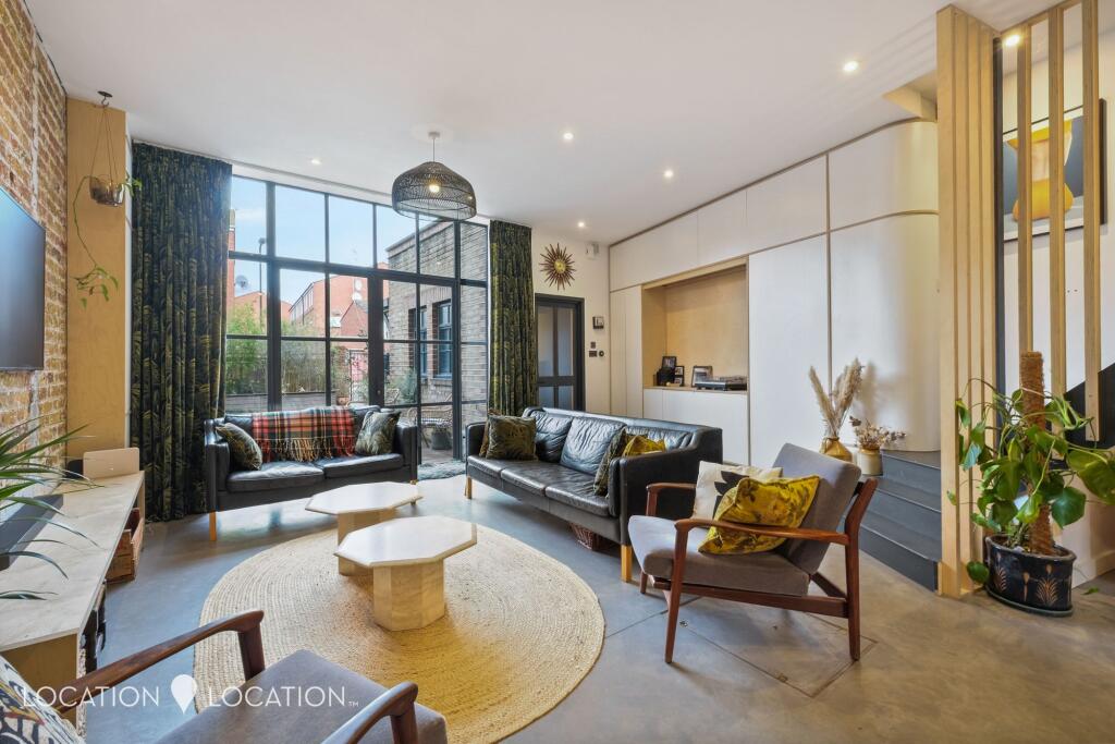 Main image of property: Southwold Road, London, E5