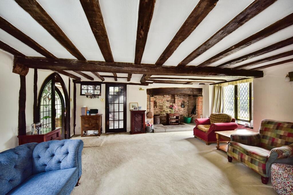 Eyhorne Street, Hollingbourne, Maidstone, ME17 - More