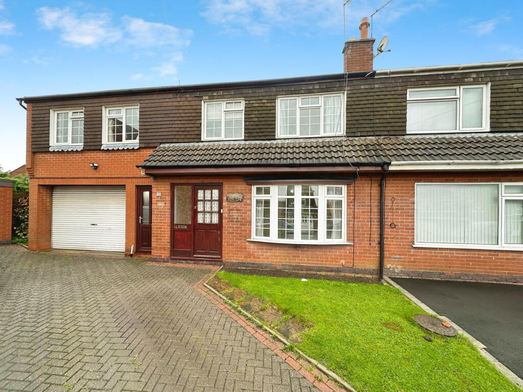 4-bed semi-detached on Browning Road, Midway, DE11 0DU, £280,000
