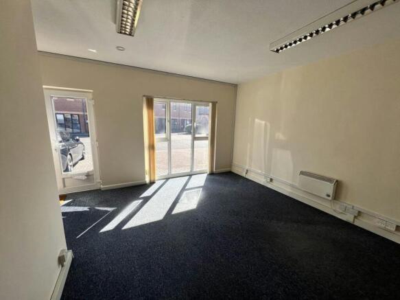 PHOTO 7  13 St Georges Business Centre Portsmouth  interior.jpeg