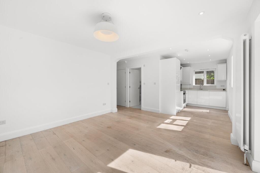 Apartment in London, Merton Park - View 3